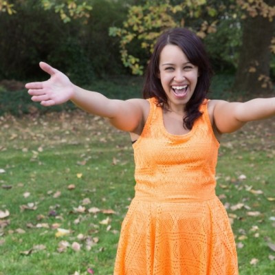 Peluk Orang, Dapat Duit