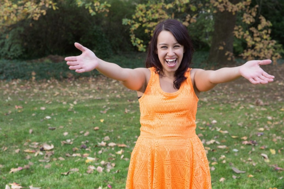 Peluk Orang, Dapat Duit