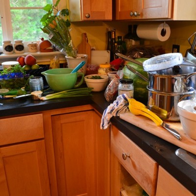 Cara Jadul Tapi Ampuh Buat Bersihkan Perabotan!