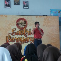 Santri Berguru Pendokumentasian dari Dhadhi Piston