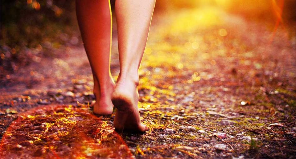 Jalan? Jangan Pake Alas Kaki!