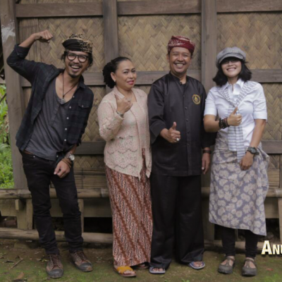 Mengenal Lebih Jauh Kekayaan Budaya Kampung Adat Kasepuhan Sinar Resmi