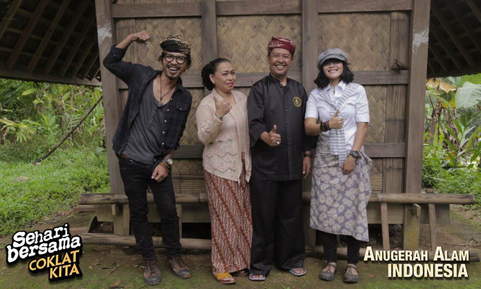 Mengenal Lebih Jauh Kekayaan Budaya Kampung Adat Kasepuhan Sinar Resmi