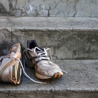 Sepatu Bau? Coba Atasi Dengan Kopi