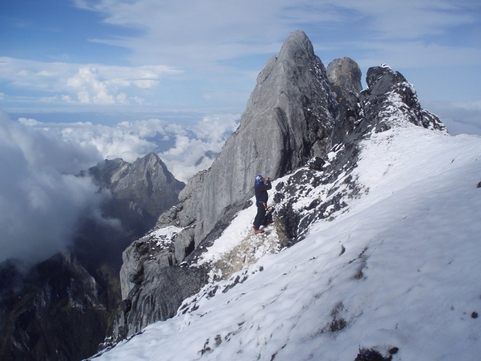 Jalur Pendakian ke Cartensz