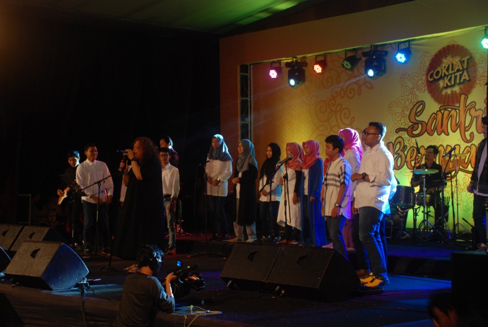 Hangatnya Malam Puncak Coklat Kita Santri Bernyanyi Suryalaya!