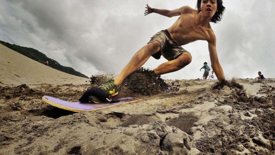 Nggak Usah Jauh-Jauh Nikmati Sensasi Snow Boarding