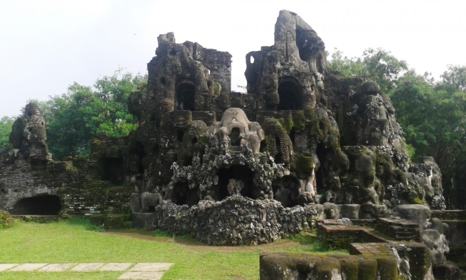 Sunyaragi, Gua Sunyi di Tengah Kota