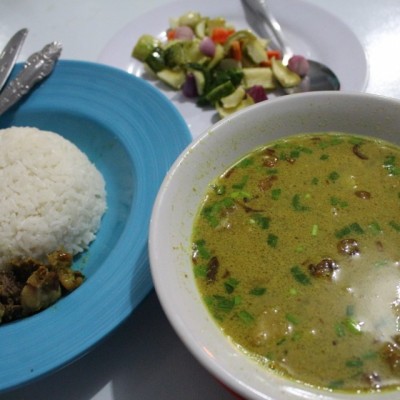 Sajian Empal Dari Kota Udang