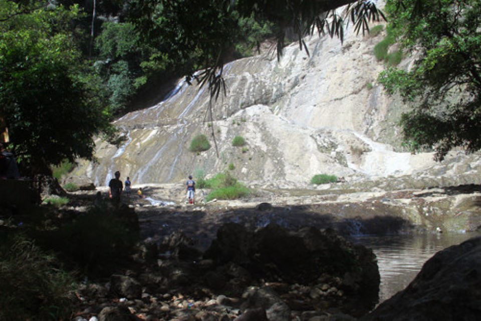 Curug Delapan Tingkat di Kampung Lembur Situ