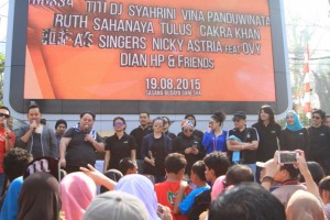 Senam Sehat di Car Free Day Dago Pre-Event Kampung GaSS 2