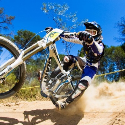 Sensasi Menuruni Desa Dengan Kecepatan