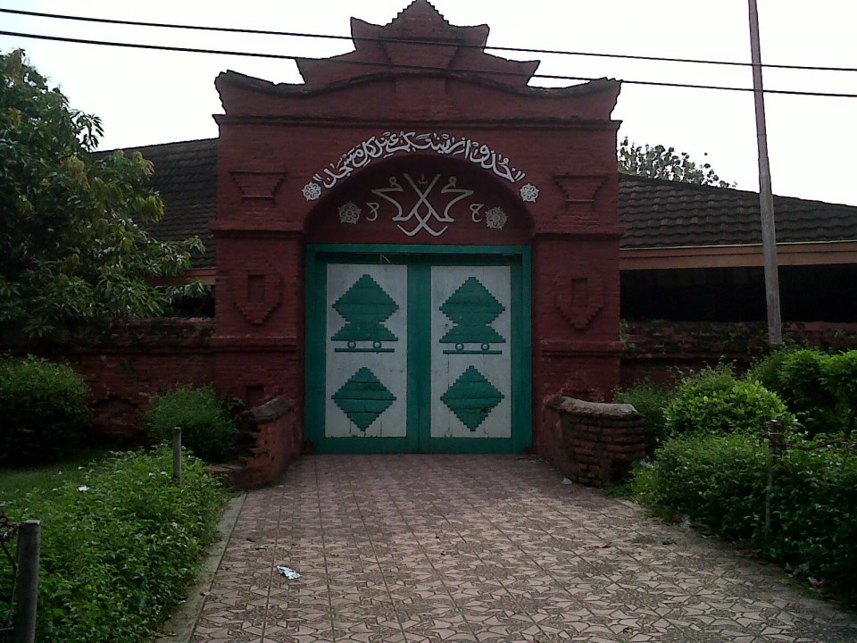 Tunduklah Sebelum Masuk