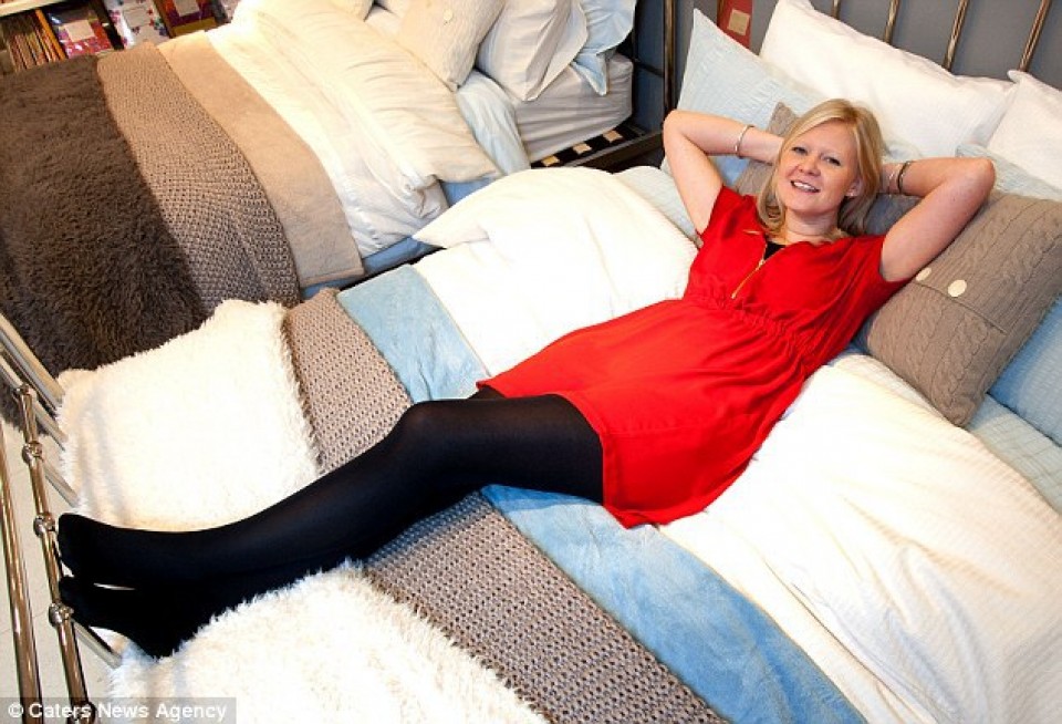 Tidur di Atas Kasur Mewah, Digaji Pula