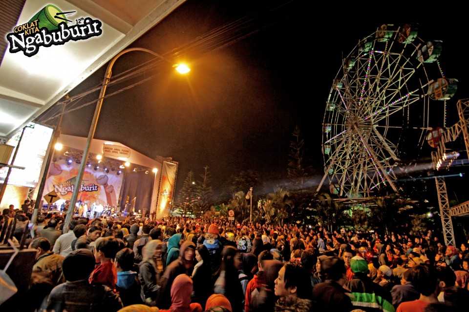 Ngabuburit di “Little Swiss” Kota Batu, Malang