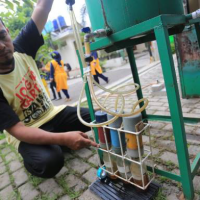 Eksplorasi Warga Kelurahan Rancabolang  dan Converstick Kang Kustiawan