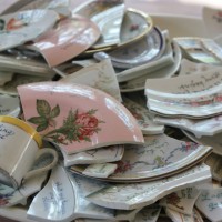 Wajib Banting Piring Kalau Nikah!