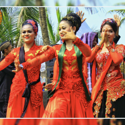 Ronggeng Gunung Tarian Kepedihan Eksotis Penyambut Panen (part II)