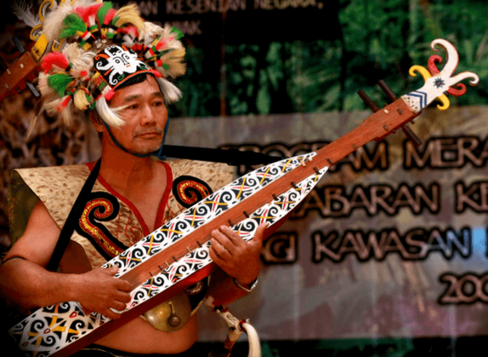 Fungsi Alat Musik Sapeh