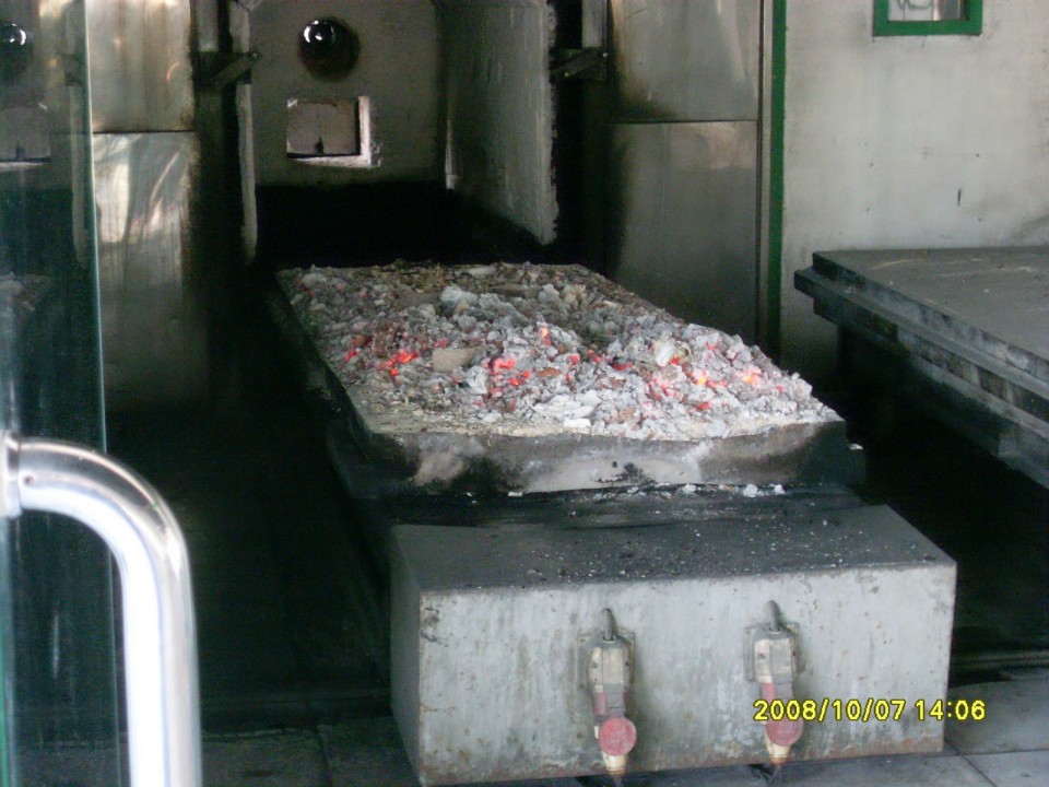 Bakar Jasad Bersama Uang 450 Juta