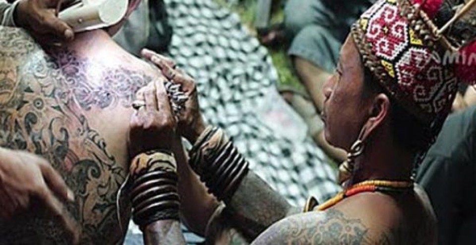 Tato Tertua Dunia Khas Mentawai Bagian 2