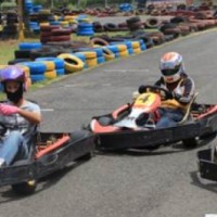 Ngebut di Arena GoKart
