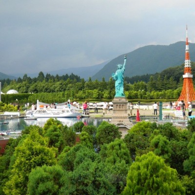 Yuk, Seharian Keliling Dunia!